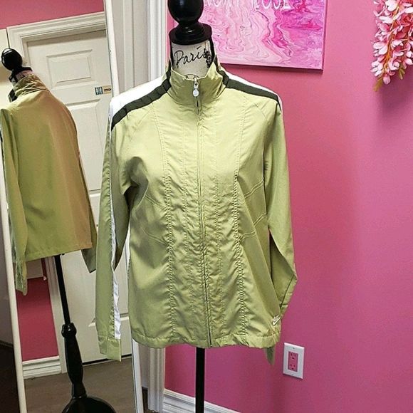 NWOT 💚🖤 Nike Green Light Zip Up Jacket - Picture 1 of 14